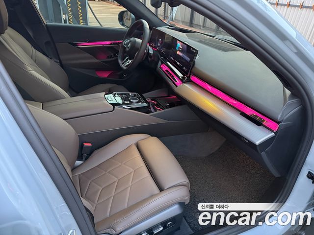 BMW 5 Series (G60) 520i M Sport 2025 — фото 16