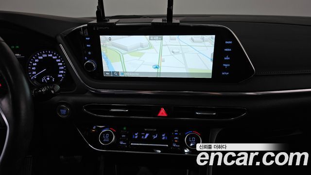 Hyundai Sonata (DN8) 2.0 Premium Plus 2022 — фото 16