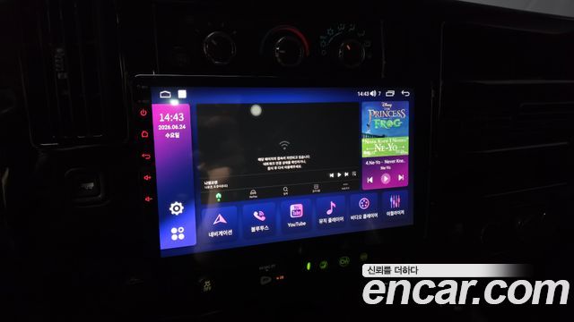 Chevrolet Express Van 6.0 2015 — фото 16