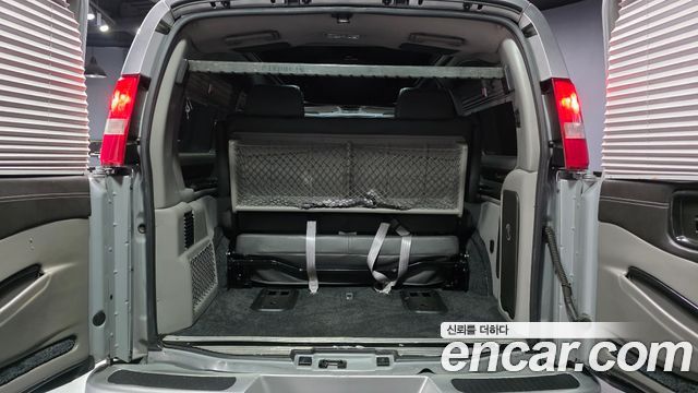 Chevrolet Express Van 6.0 2015 — фото 20