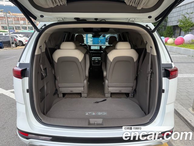 Kia Carnival (IV) Diesel 9-Seater Hi-Limousine Signature 2023 — фото 23
