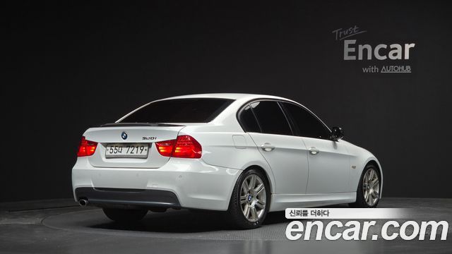 BMW 3 Series (E90) 320i Sedan M Sports 2011 — фото 2