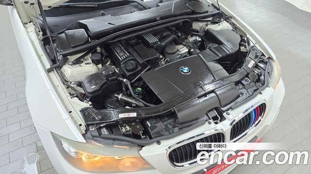 BMW 3 Series (E90) 320i Sedan M Sports 2011 — фото 6