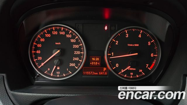 BMW 3 Series (E90) 320i Sedan M Sports 2011 — фото 8