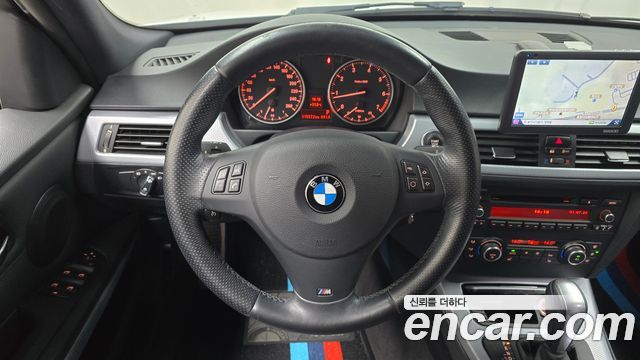 BMW 3 Series (E90) 320i Sedan M Sports 2011 — фото 13