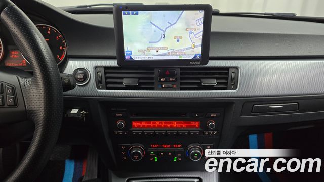BMW 3 Series (E90) 320i Sedan M Sports 2011 — фото 14