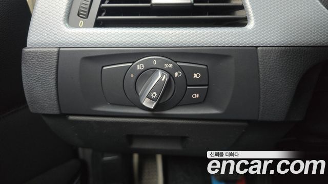 BMW 3 Series (E90) 320i Sedan M Sports 2011 — фото 16