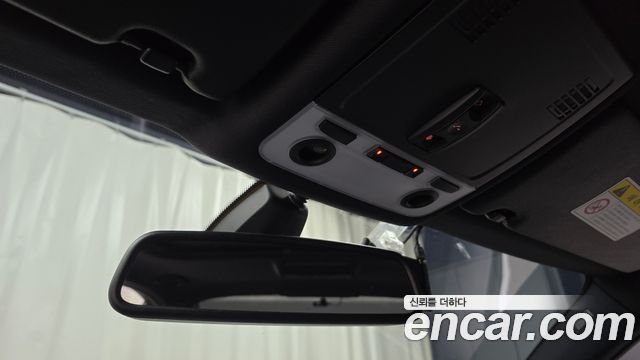 BMW 3 Series (E90) 320i Sedan M Sports 2011 — фото 19