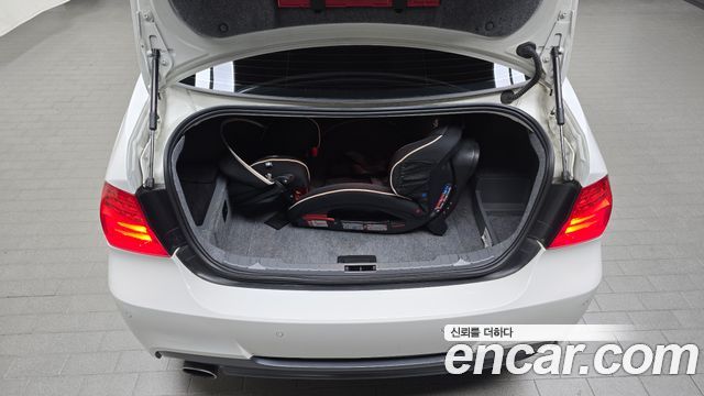 BMW 3 Series (E90) 320i Sedan M Sports 2011 — фото 20