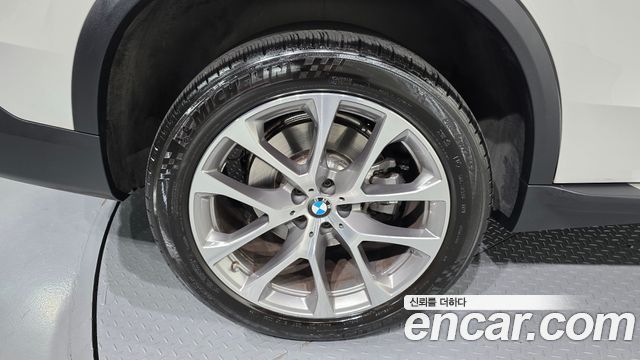 BMW X5 (G05) xDrive 45e xLine 2021 — фото 5