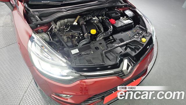 Renault Korea Clio Intens Panoramic 2019 — фото 6