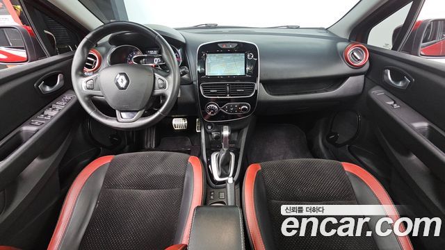 Renault Korea Clio Intens Panoramic 2019 — фото 7