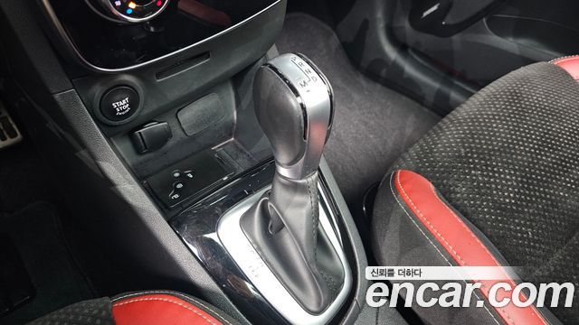 Renault Korea Clio Intens Panoramic 2019 — фото 9