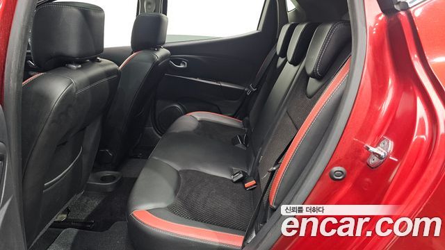 Renault Korea Clio Intens Panoramic 2019 — фото 12