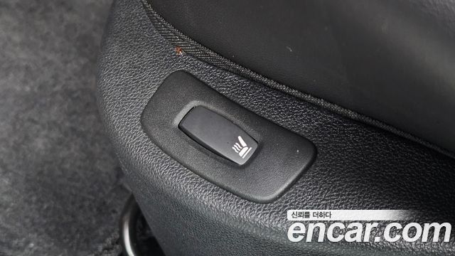 Renault Korea Clio Intens Panoramic 2019 — фото 18