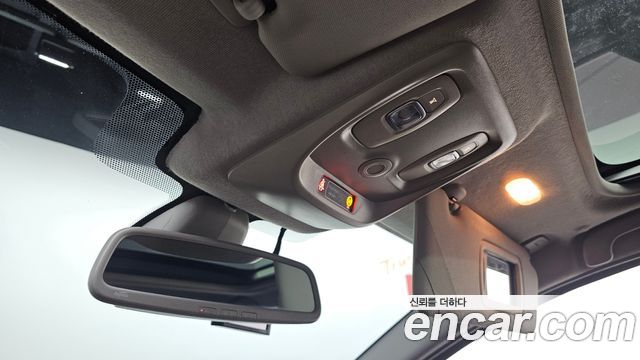 Renault Korea Clio Intens Panoramic 2019 — фото 20
