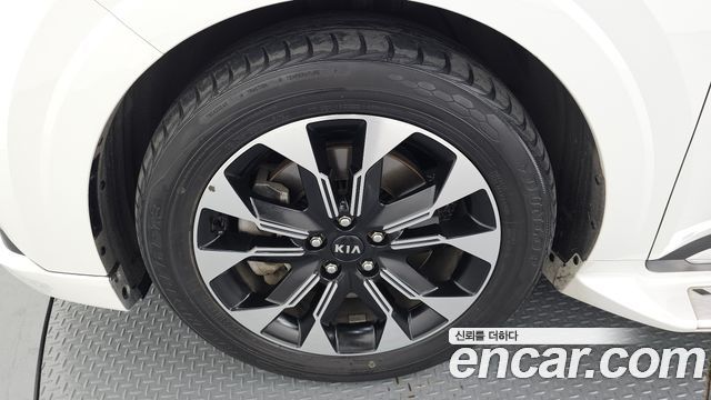 Kia Carnival (IV) Diesel 9-Seater Hi-Limousine Signature 2021 — фото 5