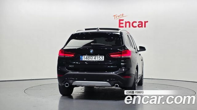 BMW X1 (F48) xDrive 20i xLine 2021 — фото 4