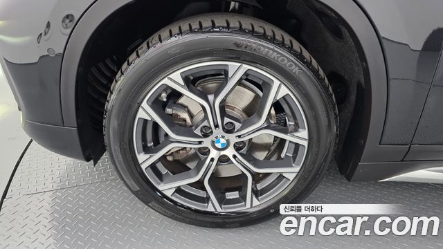 BMW X1 (F48) xDrive 20i xLine 2021 — фото 5