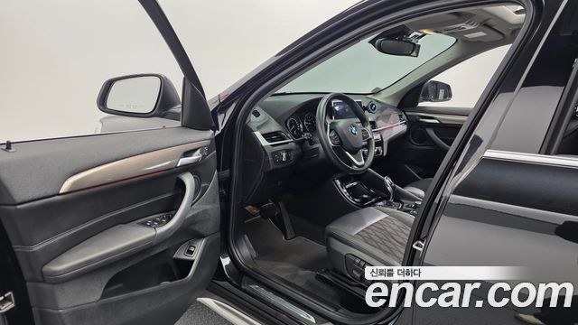 BMW X1 (F48) xDrive 20i xLine 2021 — фото 10