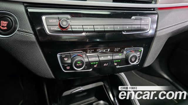 BMW X1 (F48) xDrive 20i xLine 2021 — фото 17