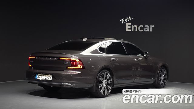 Volvo S90 B6 AWD Inscription 2022 — фото 2