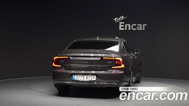 Volvo S90 B6 AWD Inscription 2022 — фото 4