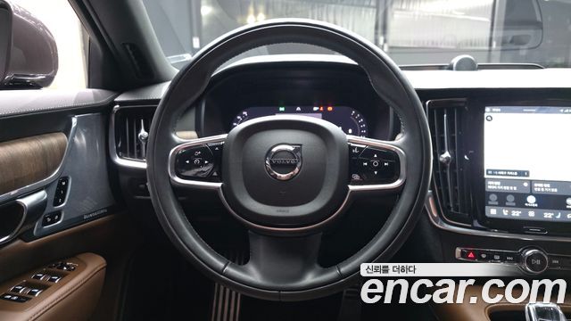 Volvo S90 B6 AWD Inscription 2022 — фото 13
