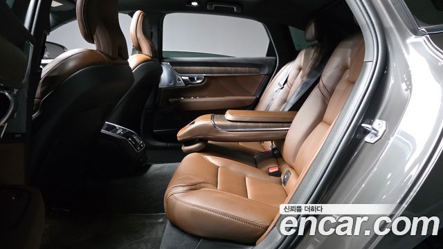 Volvo S90 B6 AWD Inscription 2022 — фото 26