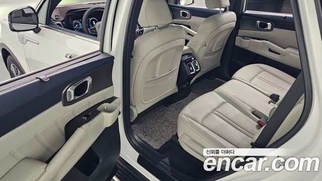 Kia Sorento (IV) HEV 1.6 2WD Noblesse 2023 — фото 16