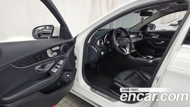 Mercedes-Benz C-Class (W205) C220 d 4MATIC Exclusive 2019 — фото 10