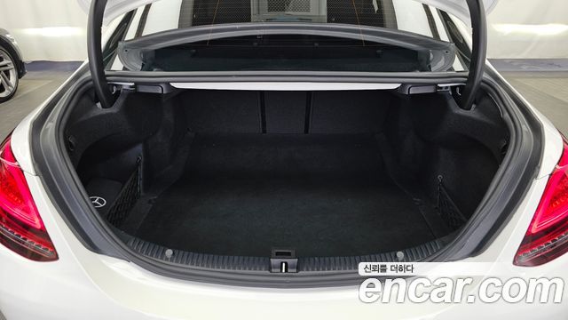 Mercedes-Benz C-Class (W205) C220 d 4MATIC Exclusive 2019 — фото 24