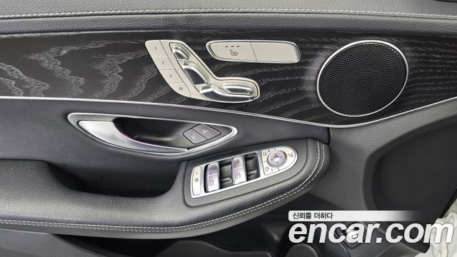 Mercedes-Benz C-Class (W205) C220 d 4MATIC Exclusive 2019 — фото 34