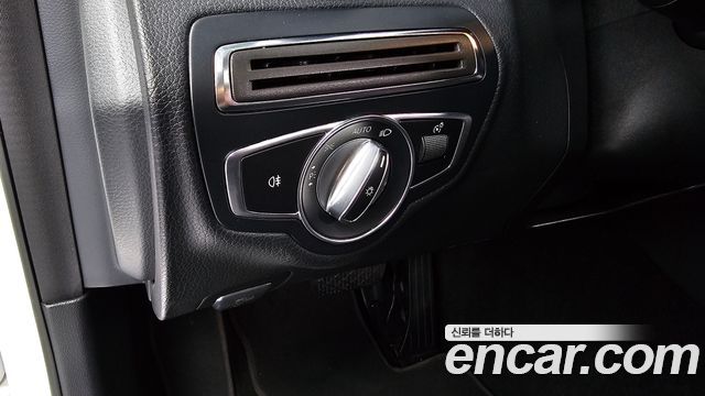Mercedes-Benz C-Class (W205) C220 d 4MATIC Exclusive 2019 — фото 36