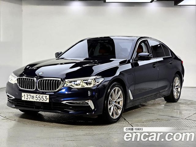 BMW 5 Series (G30) 530e Luxury 2020 — фото 1