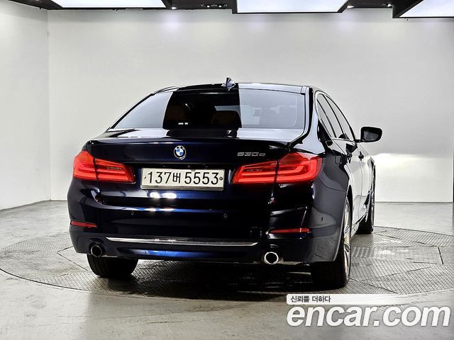 BMW 5 Series (G30) 530e Luxury 2020 — фото 3