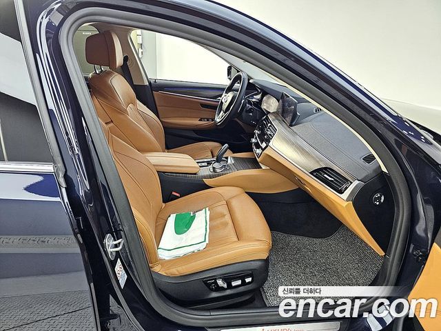 BMW 5 Series (G30) 530e Luxury 2020 — фото 15