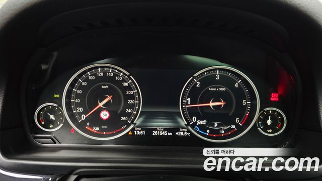 BMW 5 Series (F10) 520d xDrive 2014 — фото 8