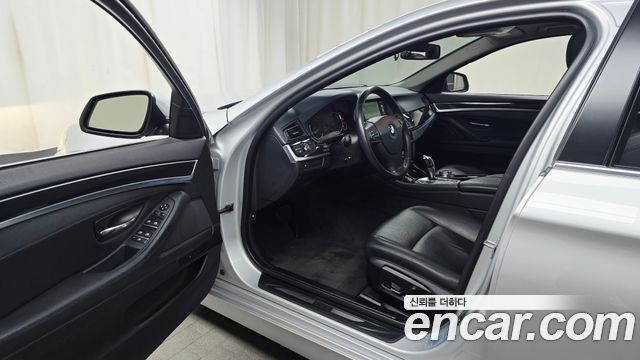 BMW 5 Series (F10) 520d xDrive 2014 — фото 10