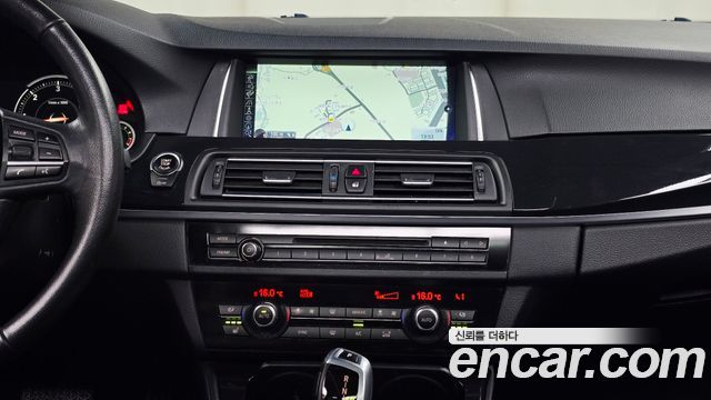 BMW 5 Series (F10) 520d xDrive 2014 — фото 12