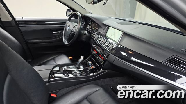 BMW 5 Series (F10) 520d xDrive 2014 — фото 18