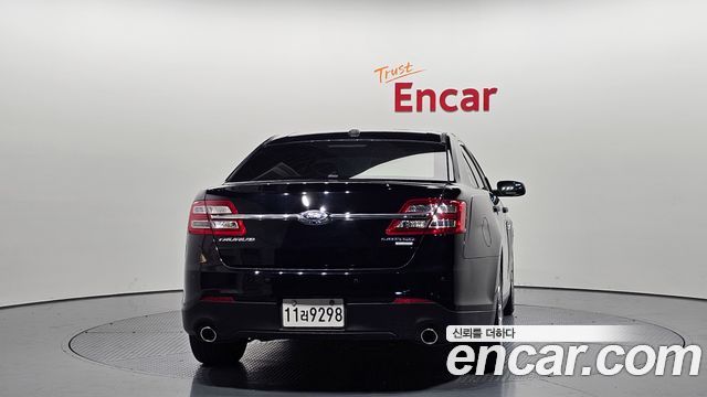Ford Taurus 2.0 Limited EcoBoost 6th 2016 — фото 4