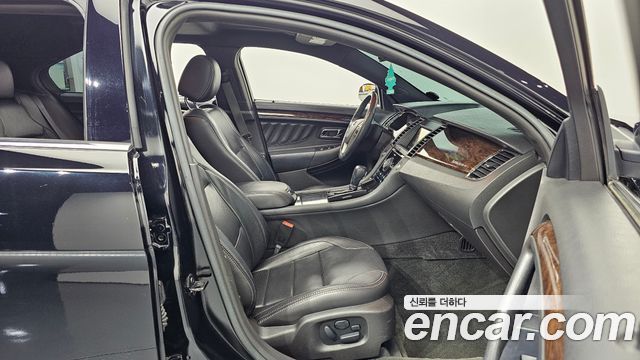 Ford Taurus 2.0 Limited EcoBoost 6th 2016 — фото 11