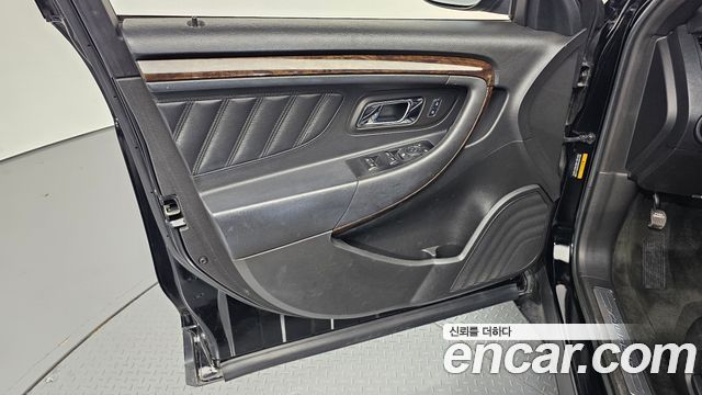 Ford Taurus 2.0 Limited EcoBoost 6th 2016 — фото 24