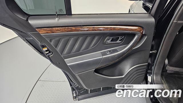 Ford Taurus 2.0 Limited EcoBoost 6th 2016 — фото 25
