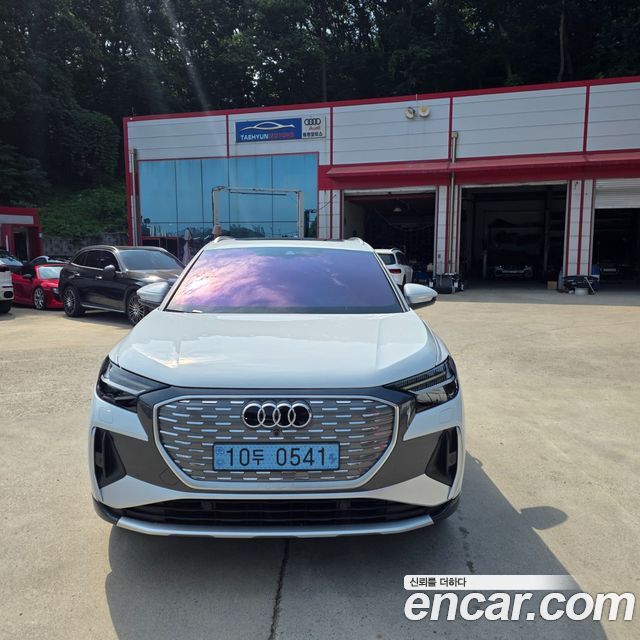 Audi Q4 e-tron (F4) 45 Premium