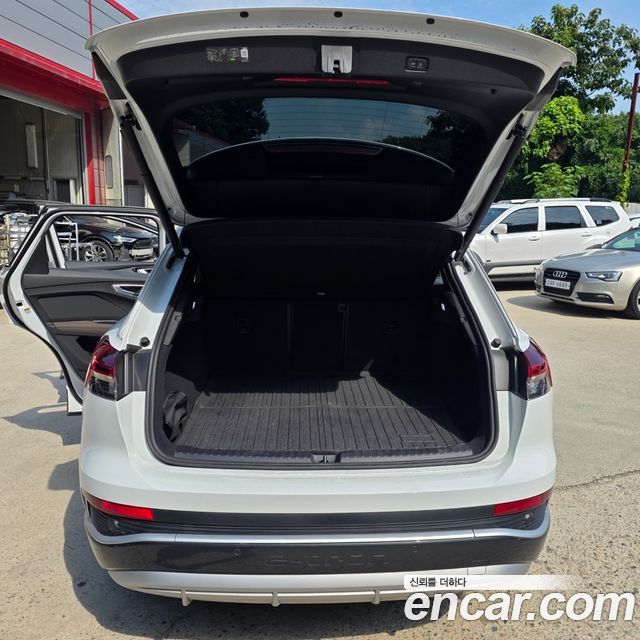 Audi Q4 e-tron (F4) 45 Premium 2025 — фото 16