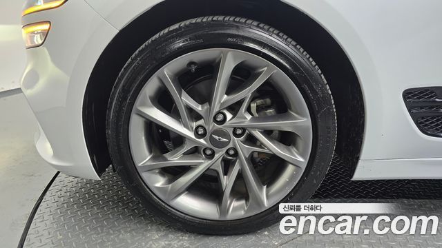 Genesis G70 Shooting Brake Gasoline 2.0T 2WD 2023 — фото 5