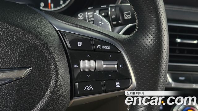 Genesis G70 Shooting Brake Gasoline 2.0T 2WD 2023 — фото 14