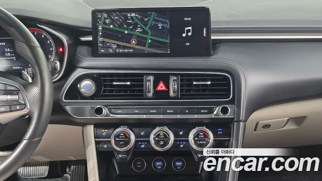 Genesis G70 Shooting Brake Gasoline 2.0T 2WD 2023 — фото 18